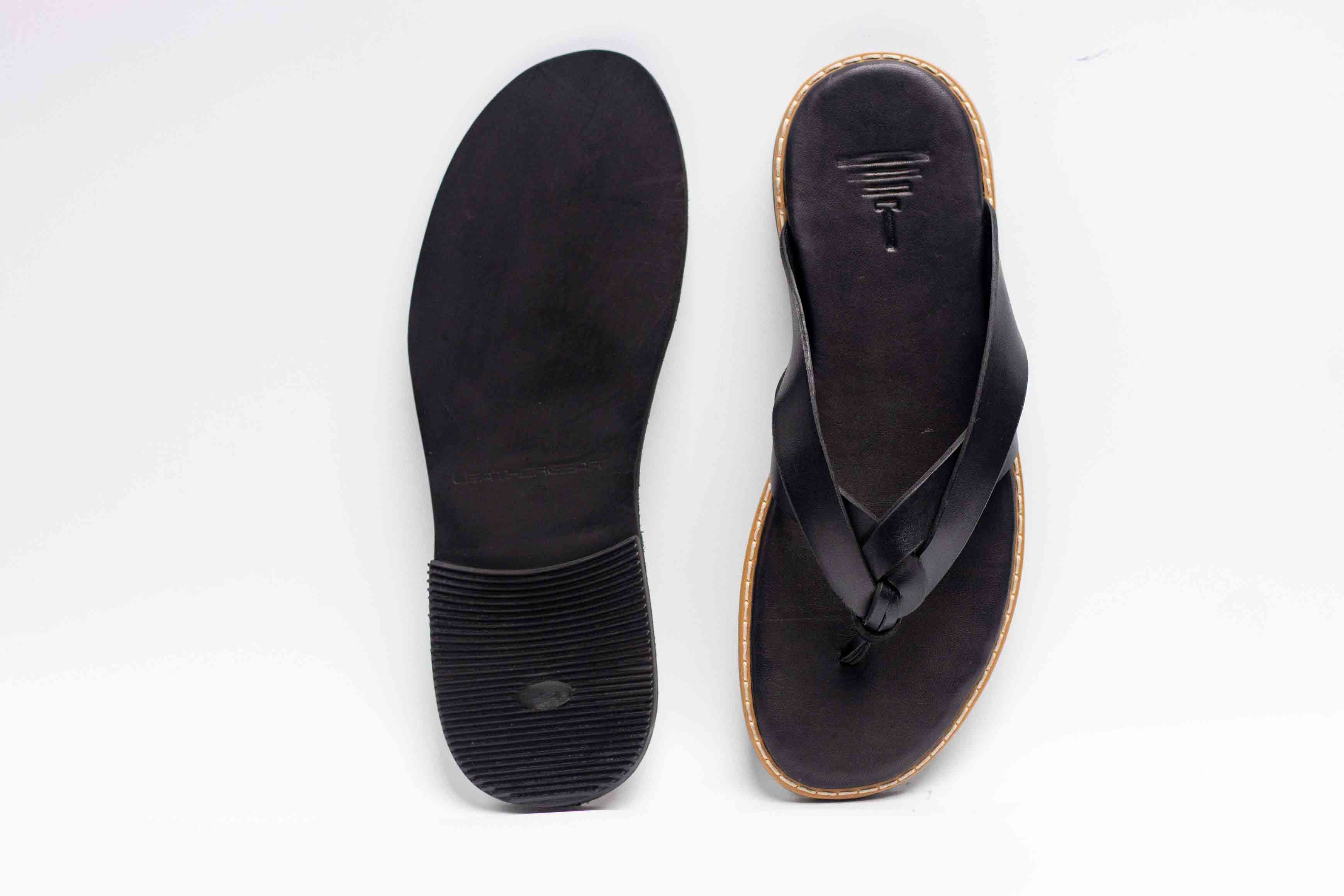 Thonged Slide · Black